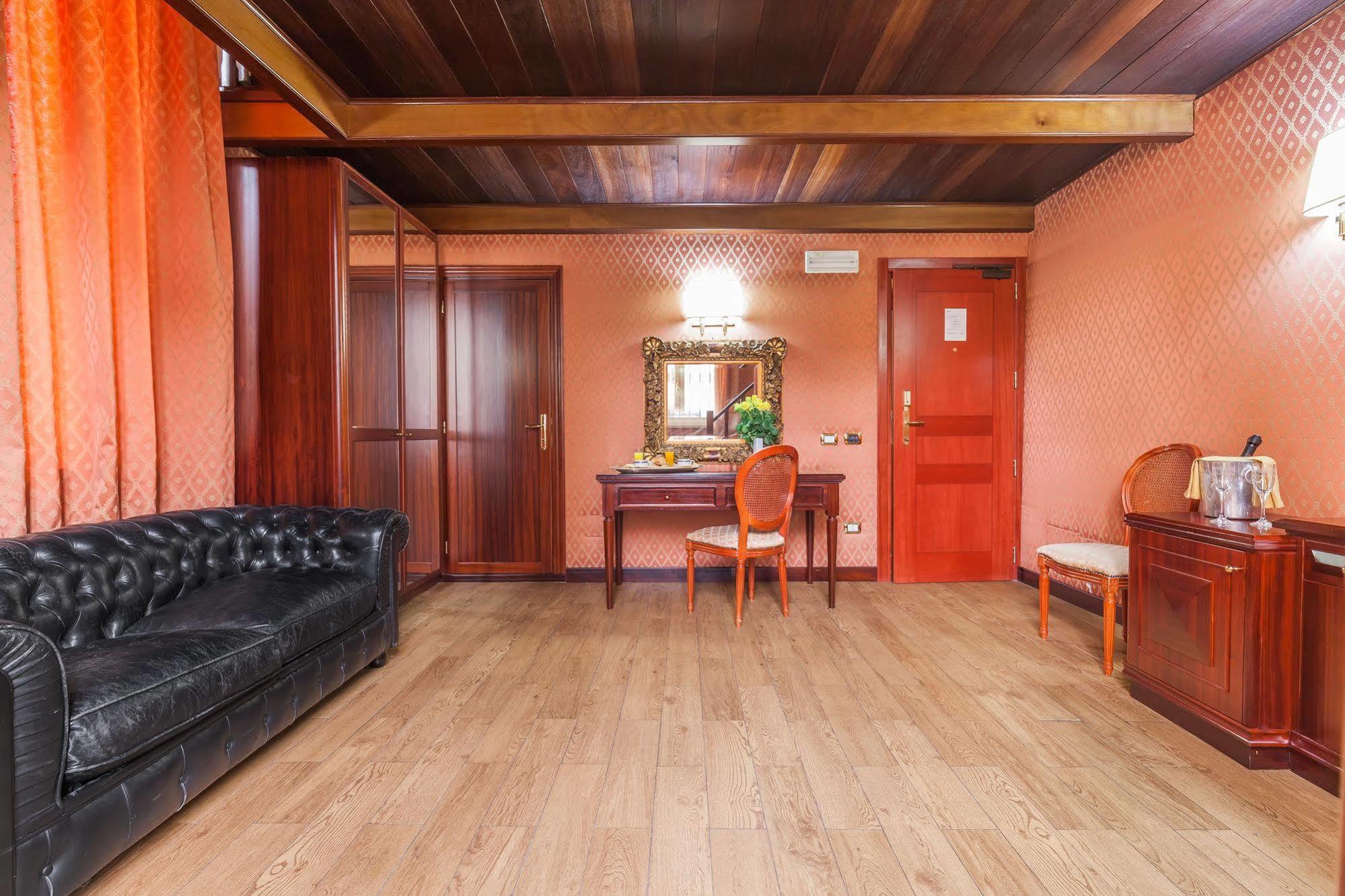 Hotel Galles