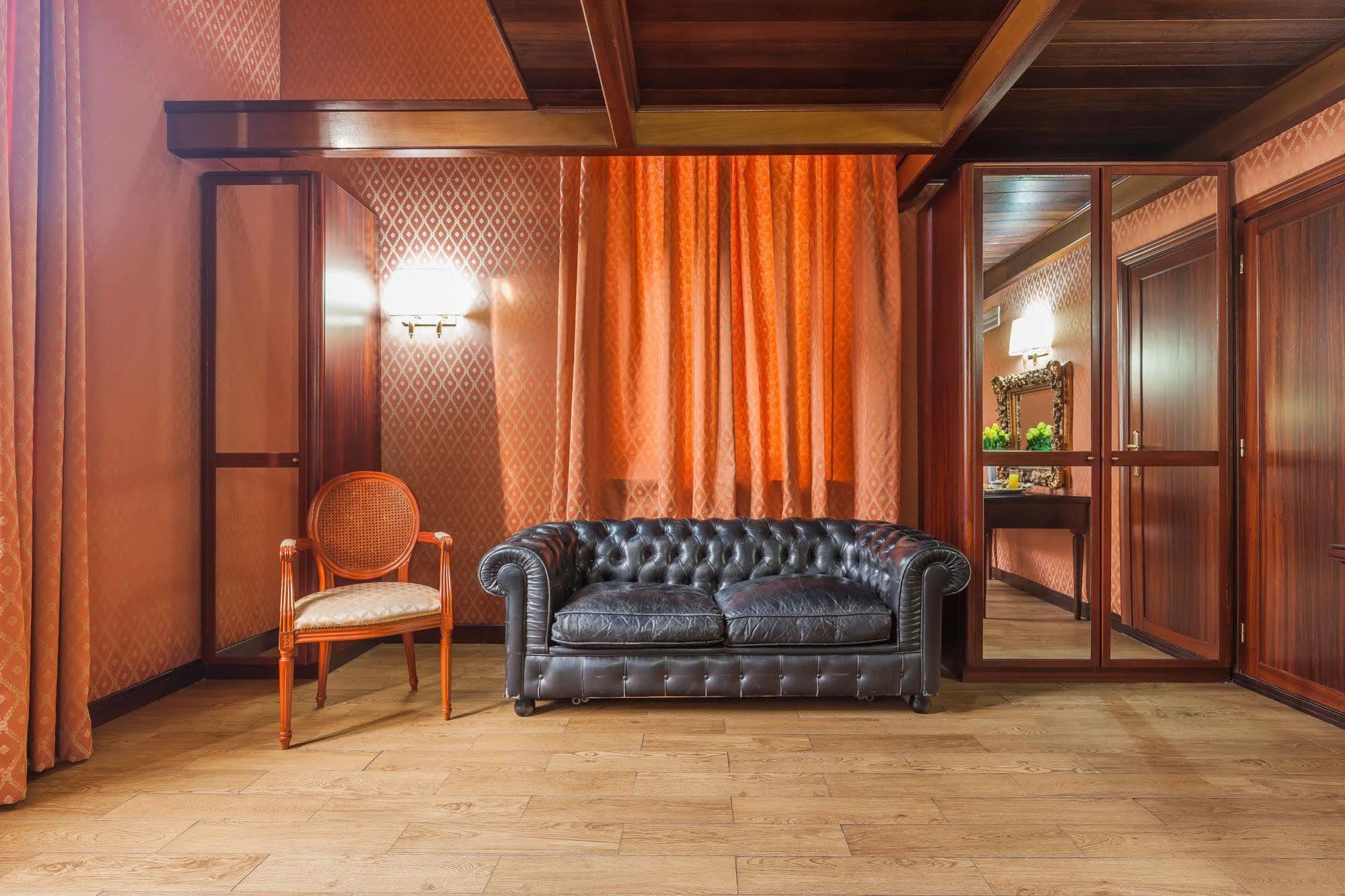 Galles Hotel 3*